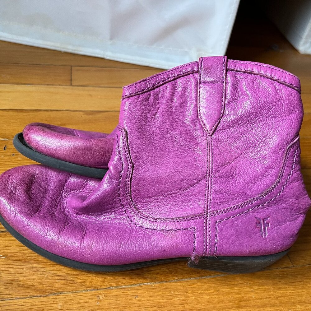 Purple Frye boots, size 4 youth